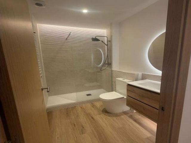 Local comercial en Alquiler en Barcelona, Barcelona
