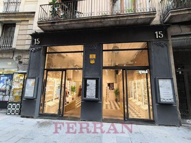 Local comercial en alquiler en calle Dels Banys Nous, Barcelona, de 180 m² 1 habitación por 6.250