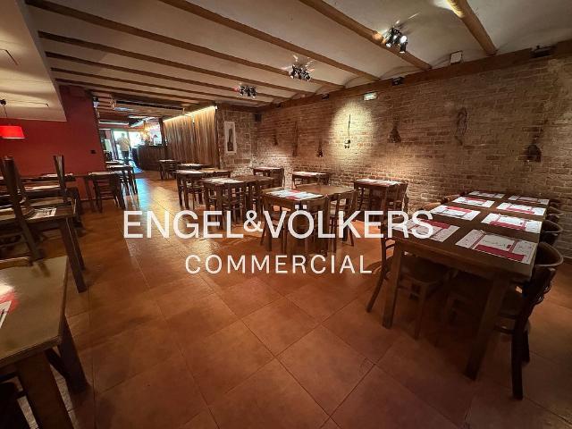 Local comercial en alquiler en Barcelona, de 180 m² por 3.600