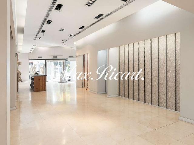 Local comercial en alquiler en Barcelona, de 250 m² por 3.700