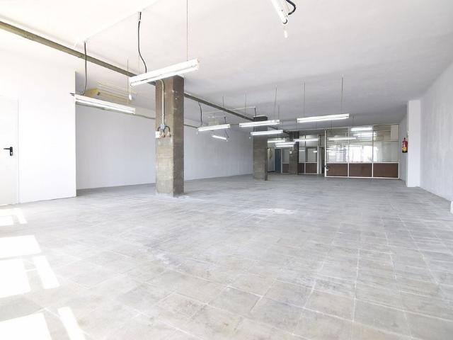 Local comercial en alquiler en Barcelona, de 225 m² 4 habitaciones por 1.508
