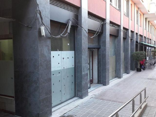 Local comercial en alquiler en Barcelona, de 235 m² 1 habitación por 1.488