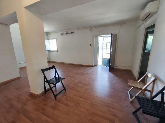 Local comercial en alquiler en Barcelona, de 45 m² 2 habitaciones por 700