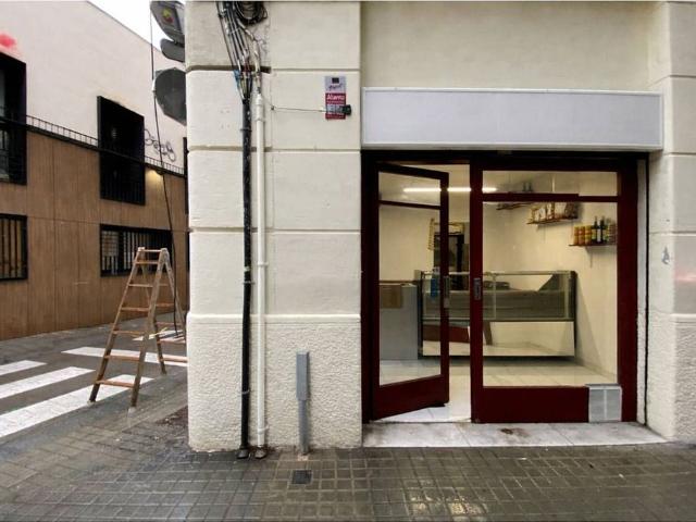 Local comercial en alquiler en Barcelona, de 43 m² por 900