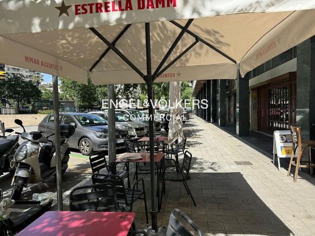 Local comercial en alquiler en Barcelona, de 55 m² por 760