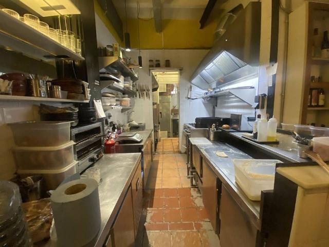 Local comercial en alquiler en Barcelona, de 79 m² por 969