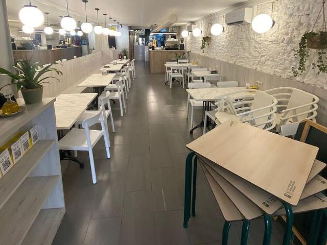 Local comercial en alquiler en Barcelona, de 80 m² por 2.066