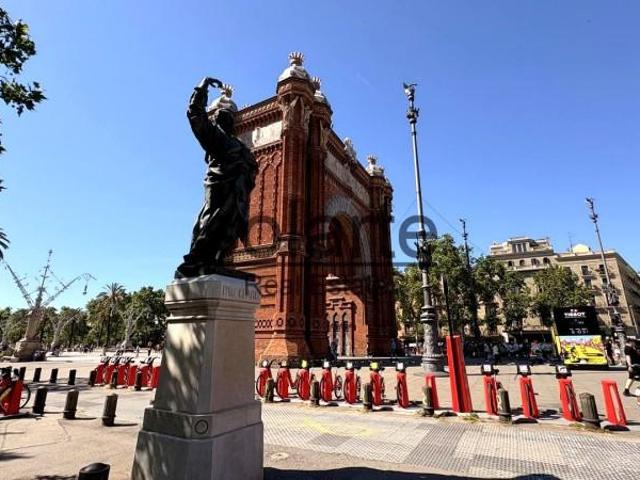 Local comercial en alquiler en Barcelona, Passeig de Pujades, 08018