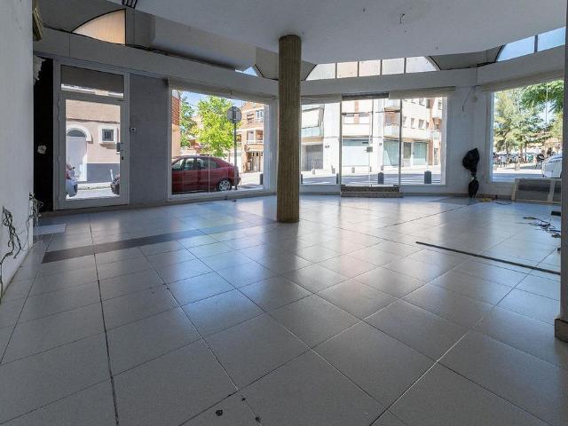 Local comercial en alquiler en Barbera del Vallès, de 139 m² por 950