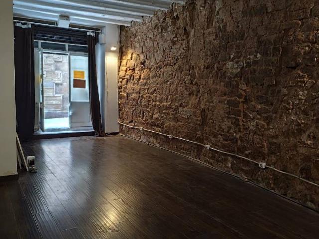 Local comercial en Alquiler en Barri Gòtic