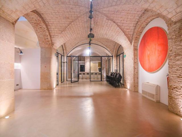 Local comercial en Alquiler en Barri Gòtic