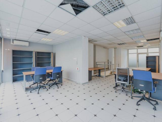 Local comercial en Alquiler en Barri de les Corts