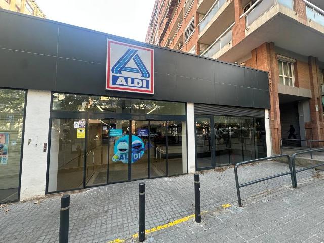 Local comercial en Alquiler en Barri de les Corts