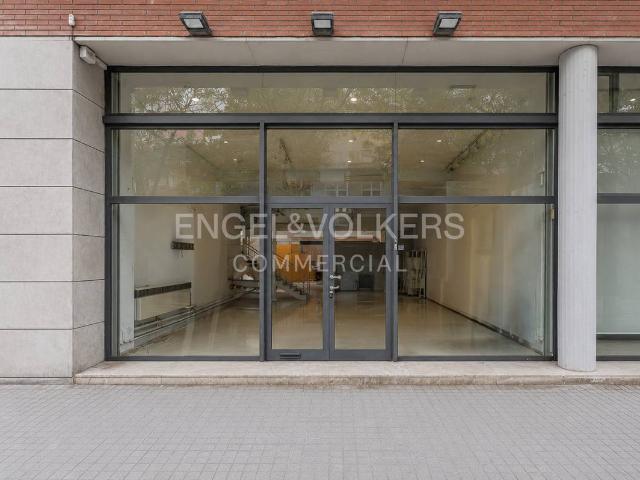Local comercial en Alquiler en Barri de les Corts