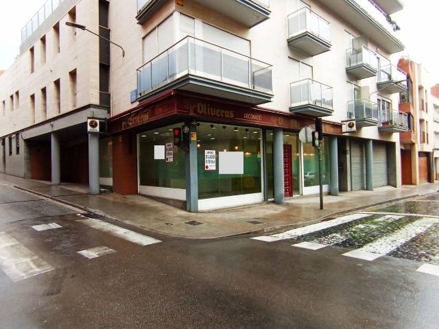 Local comercial en Alquiler en Barri del Centre