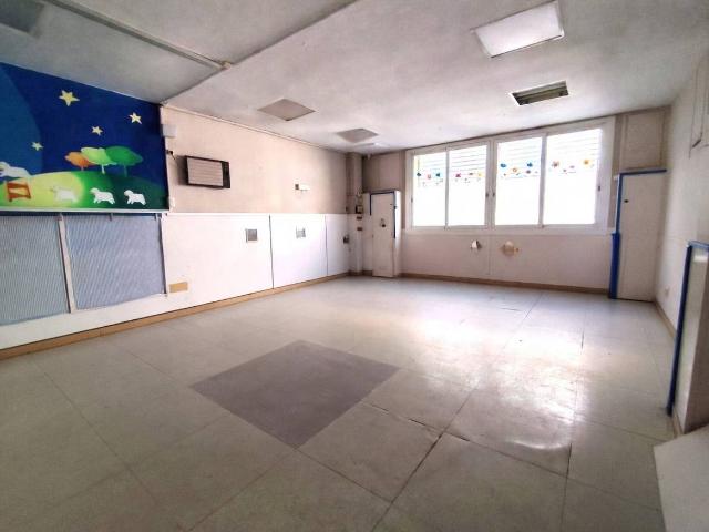 Local comercial en Alquiler en Barri del Centre