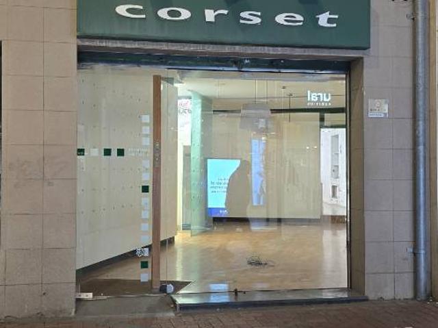 Local comercial en Alquiler en Barri del Centre