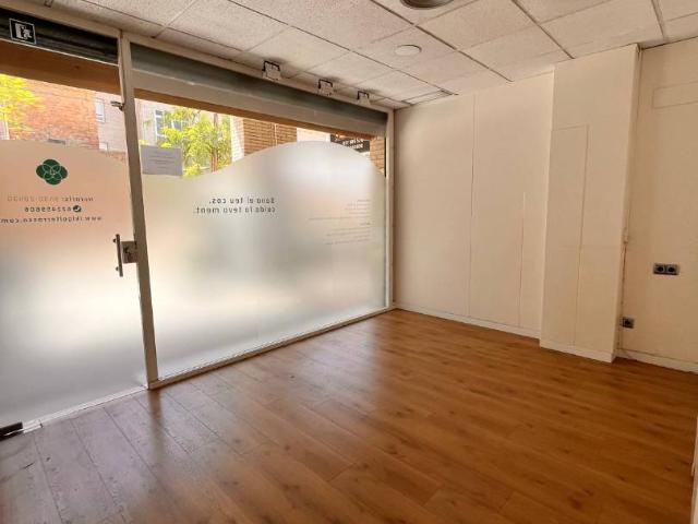 Local comercial en Alquiler en Barri del Centre