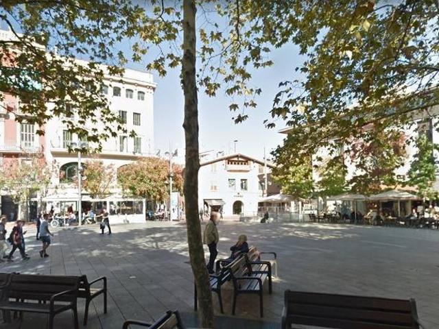 Local comercial en Alquiler en Barri del Centre