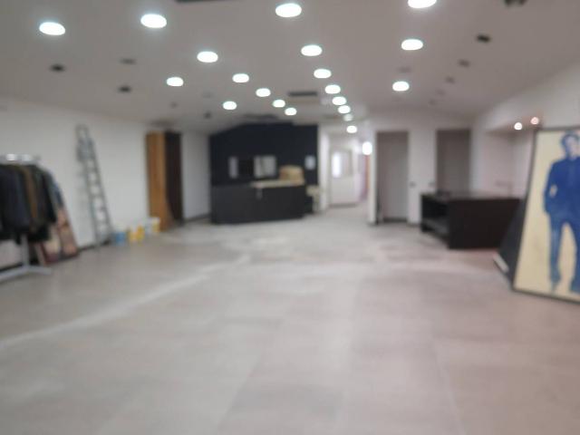 Local comercial en Alquiler en Barri del Centre