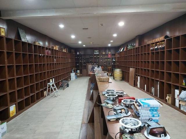Local comercial en alquiler en Blanes, de 136 m² por 700