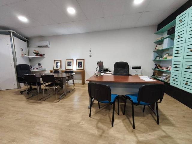 Local comercial en Alquiler en Deltebre