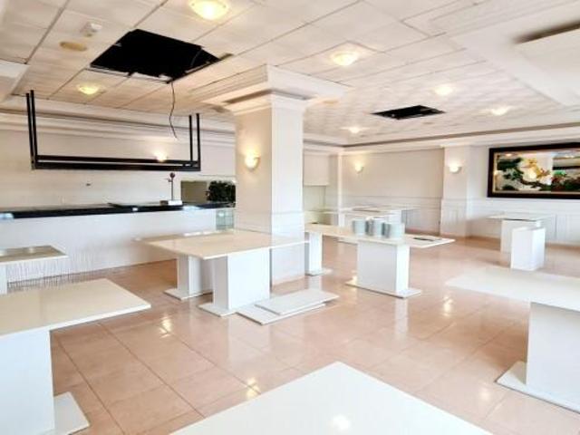 Local comercial en alquiler en Denia, Centro Urbano