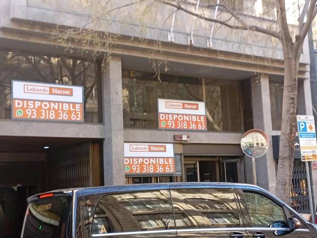 Local comercial en Alquiler en Dreta de l'Eixample