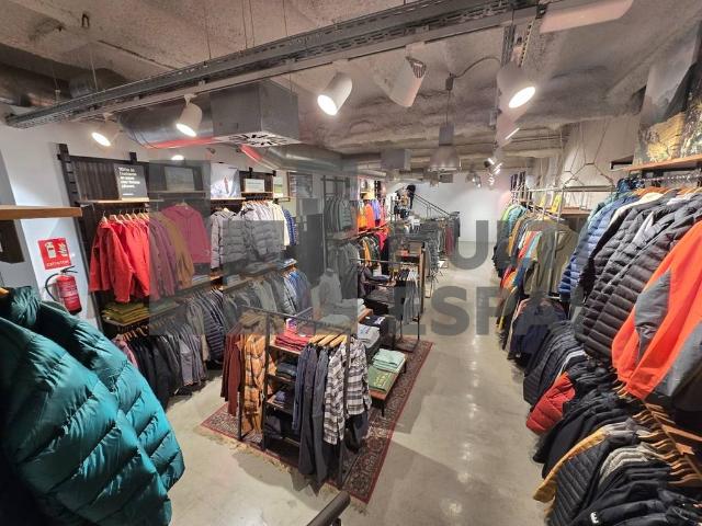 Local comercial en Alquiler en Dreta de l'Eixample