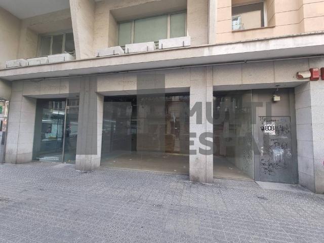 Local comercial en Alquiler en Dreta de l'Eixample