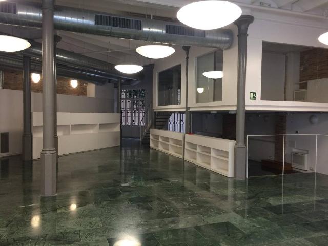 Local comercial en Alquiler en Dreta de l'Eixample