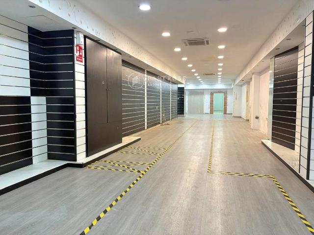 Local comercial en Alquiler en Dreta de l'Eixample