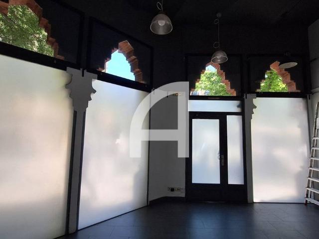 Local comercial en Alquiler en Dreta de l'Eixample