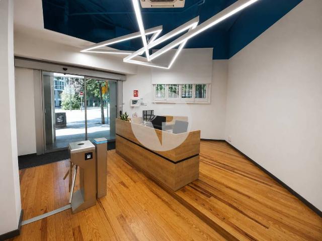 Local comercial en Alquiler en Dreta de l'Eixample