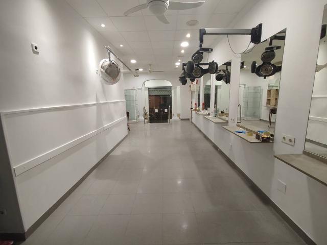 Local comercial en Alquiler en Eixample