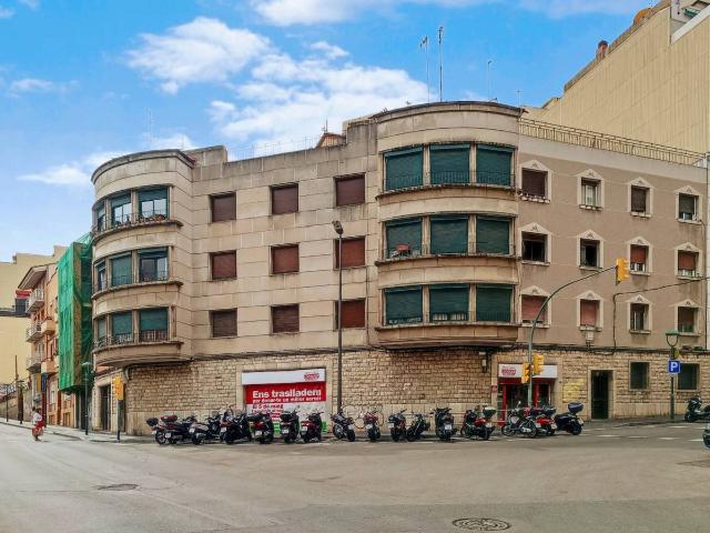 Local comercial en Alquiler en Eixample