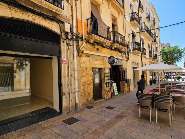Local comercial en Alquiler en Eixample