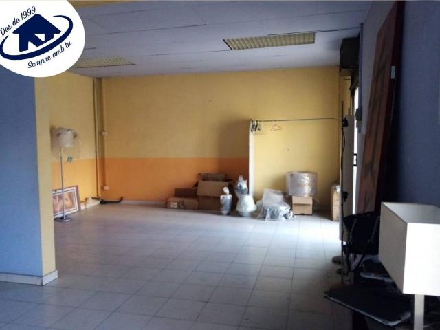 Local comercial en Alquiler en Eixample