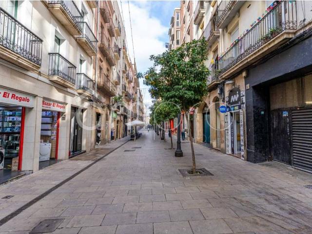 Local comercial en Alquiler en Eixample