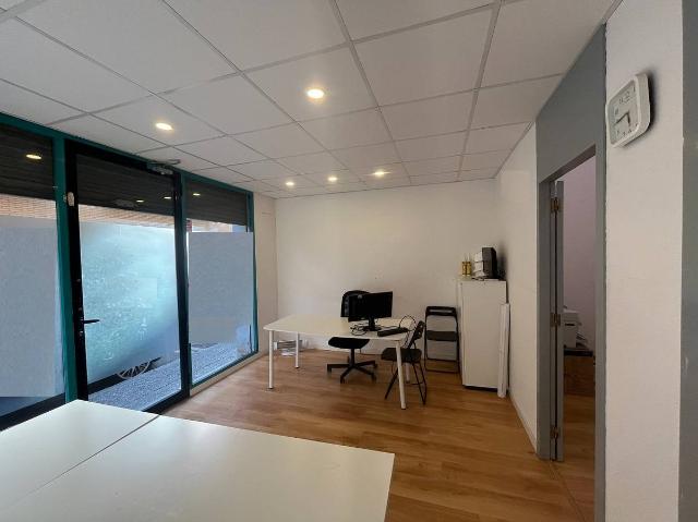 Local comercial en Alquiler en Eixample Sud – Migdia