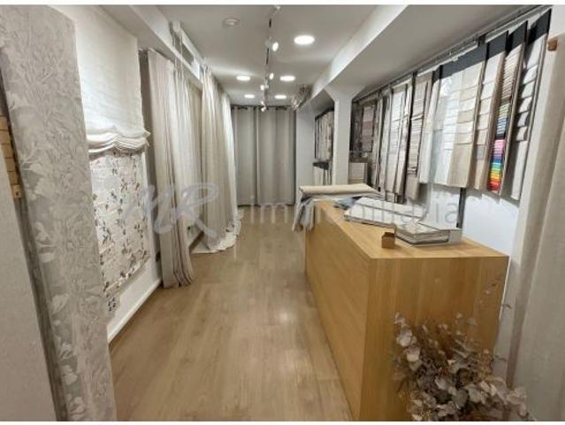 Local comercial en alquiler en el centro de Granollers!