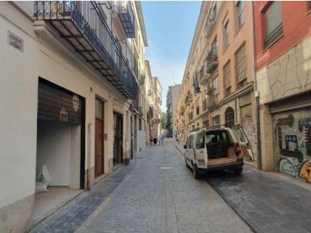 LOCAL COMERCIAL EN ALQUILER EN EL CENTRO DE VALENCIA, CALLE ALTA, JUNTO A FALLA NA JORDANA