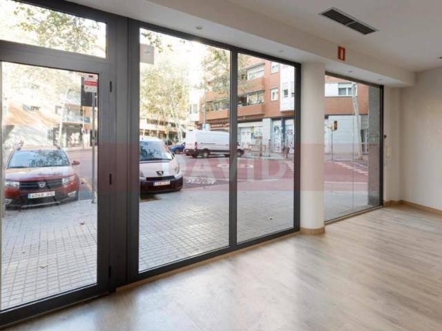 Local comercial en Alquiler en El Clot