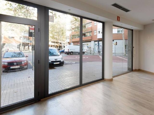 Local comercial en Alquiler en El Clot