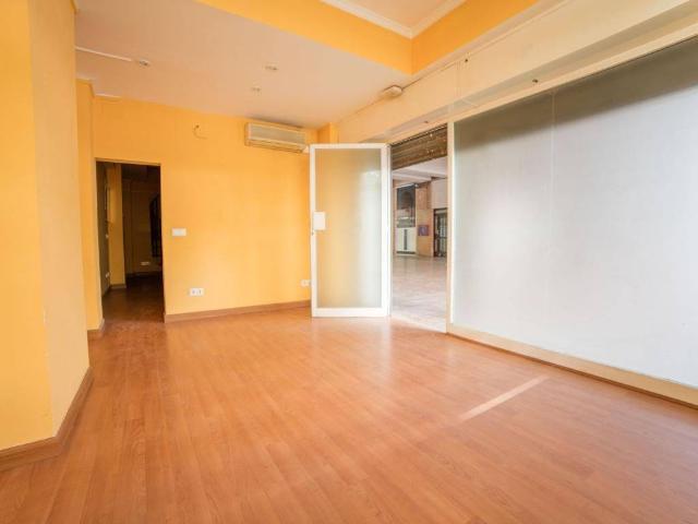 Local comercial en Alquiler en El Clot