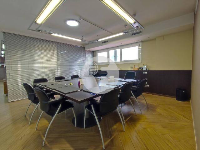 Local comercial en Alquiler en El Poblenou