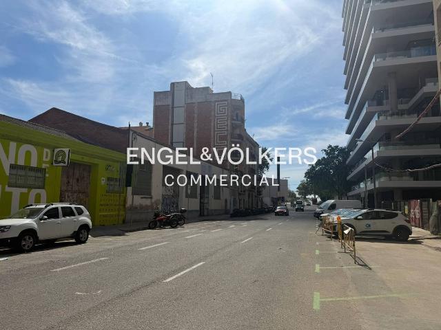Local comercial en Alquiler en El Poblenou
