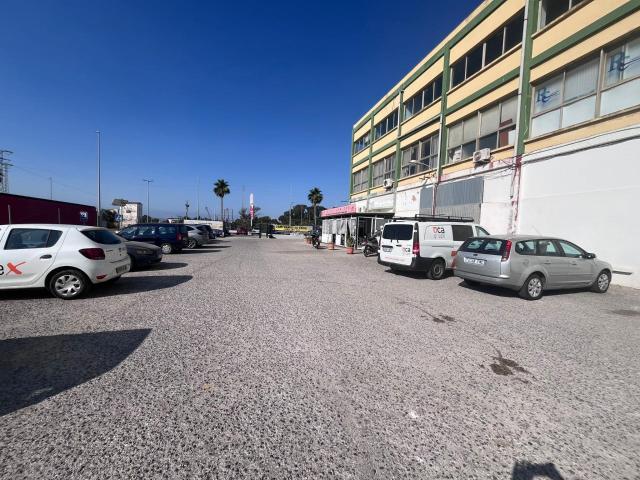 Local comercial en alquiler en el Polígono Industrial Incosur