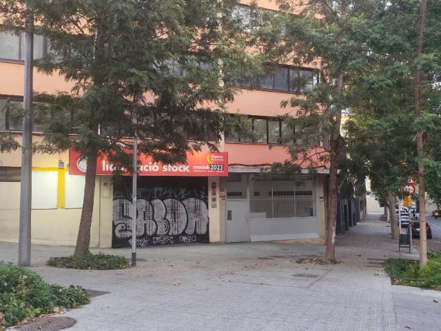 Local comercial en Alquiler en El Parc i la Llacuna del Poblenou