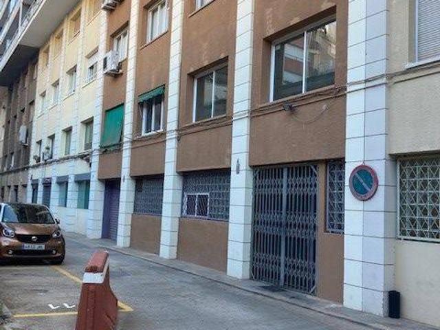 Local comercial en Alquiler en El Putget i el Farró